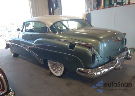 1952 Buick Riviera z USA, uszkodzony, nr VIN 16442915